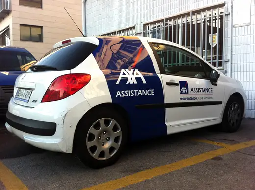 AXA Assistance — rotulación de DECSIGN