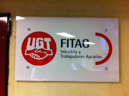 Oficinas UGT · Madrid · señalética de entrada — rotulación de DECSIGN