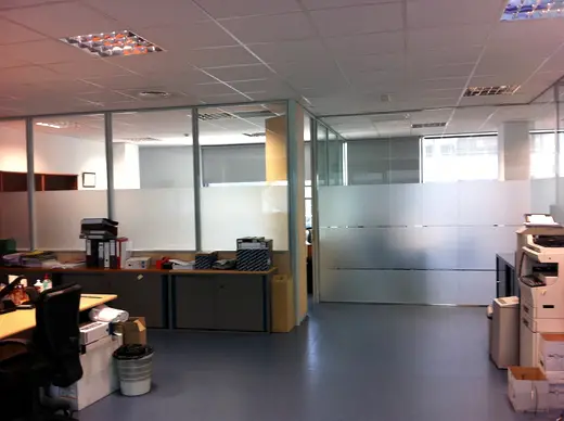 Oficinas UGT · Madrid — rotulación de DECSIGN