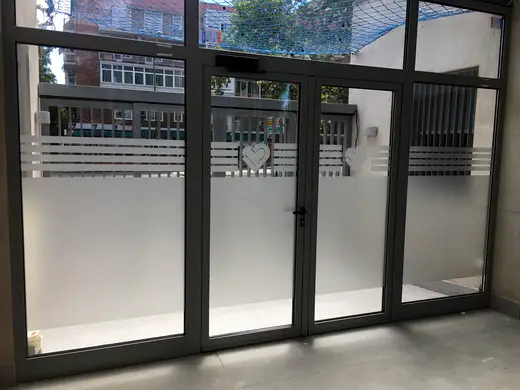 Fundación Española del Corazón · Madrid — rotulación de DECSIGN