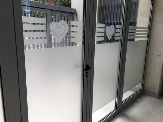 Fundación Española del Corazón · Madrid — rotulación de DECSIGN