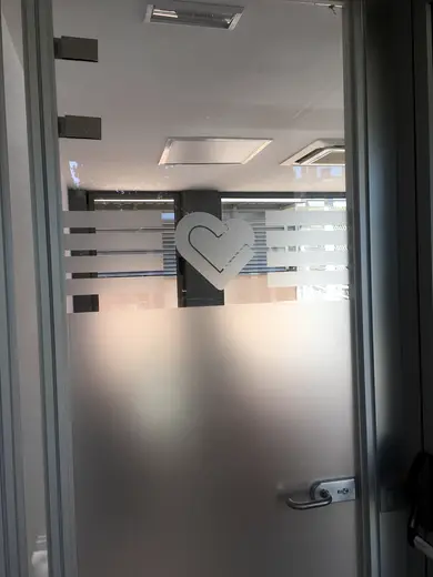Fundación Española del Corazón · Madrid — rotulación de DECSIGN
