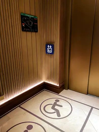 Hotel Metrópoli · Madrid — rotulación de DECSIGN