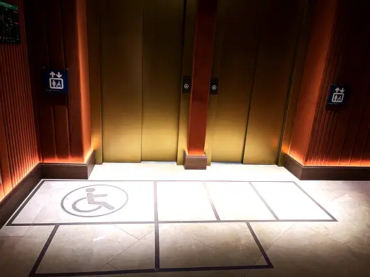 Hotel Metrópoli · Madrid — rotulación de DECSIGN