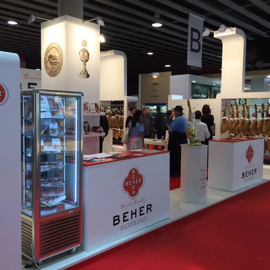 Beher — stand de feria
