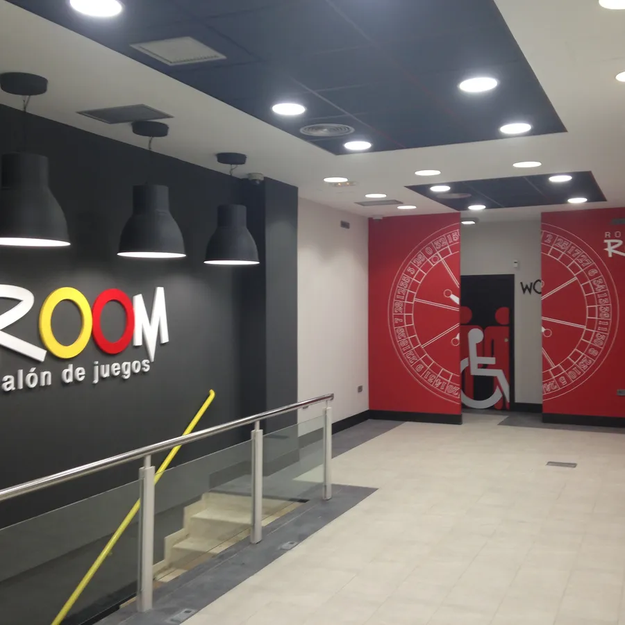 Room · salón de juegos