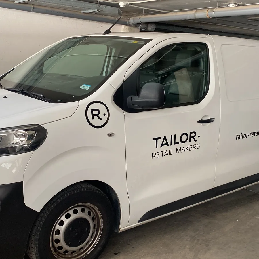 Tailor Retail Makers — rotulación de flota