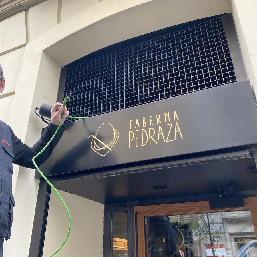 Taberna Pedraza · Madrid — encendido