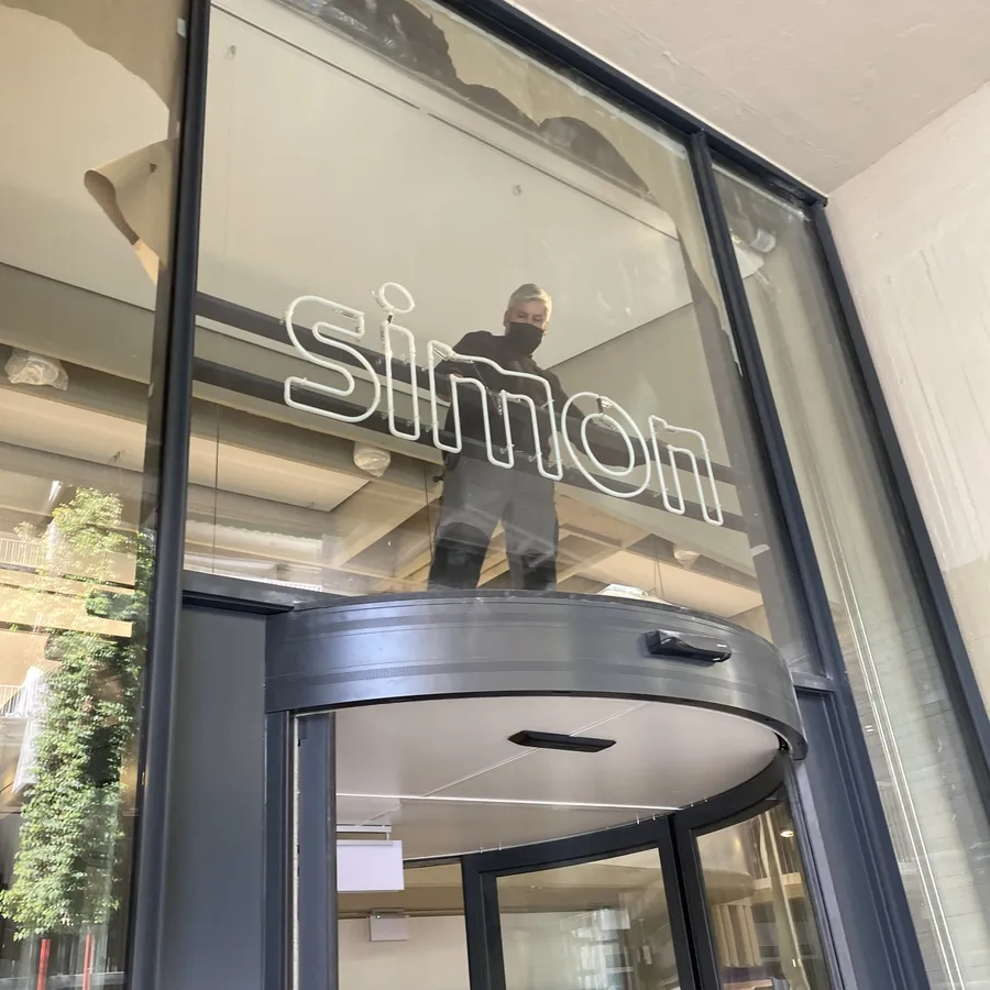 Simon · Madrid — montaje